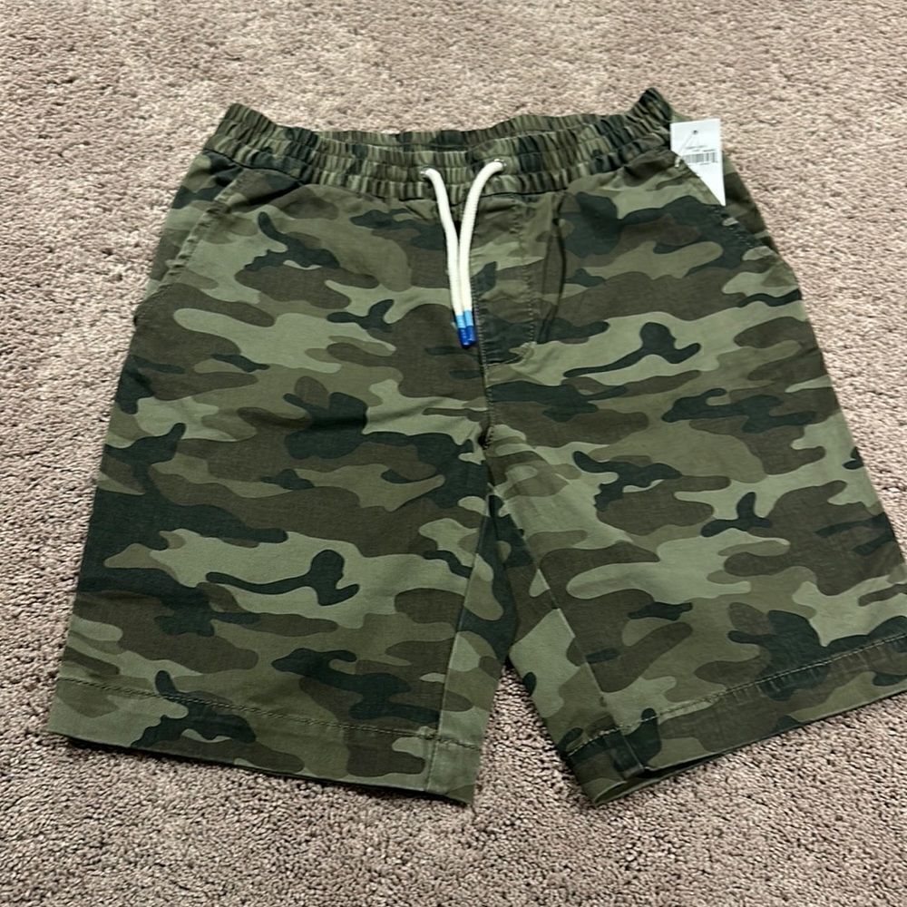 Gap Kids size 10 shorts NWT Camo!